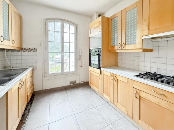 Maison
         8 pièces
        - 160 m² 890 000 €*