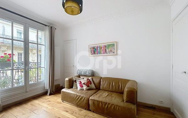 Appartement à vendre    4 pièces • 69,25 m2 Paris 15