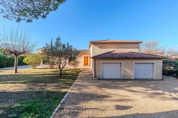 Maison à vendre à Carpentras - 6 pièces avec piscine