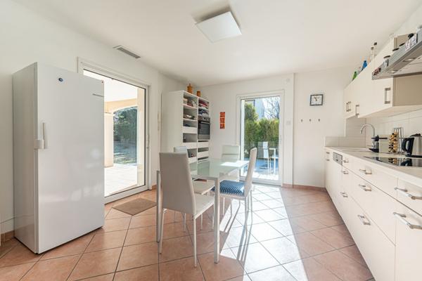 Maison à vendre à Carpentras - 6 pièces avec piscine