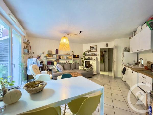 Appartement T3 à vendre  3 pièces - 60 m 2   VILLEURBANNE  - 69