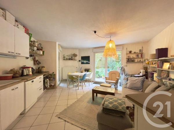Appartement T3 à vendre  3 pièces - 60 m 2   VILLEURBANNE  - 69