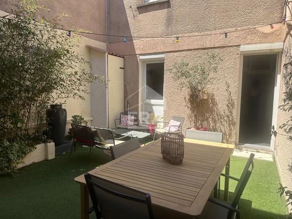 A VENDRE 13400 AUBAGNE MAISON TYPE 5 DE 100 M² SUR 100M² DE JARDIN PARKING COUVERT