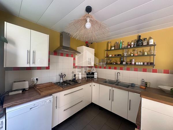 A VENDRE 13400 AUBAGNE MAISON TYPE 5 DE 100 M² SUR 100M² DE JARDIN PARKING COUVERT