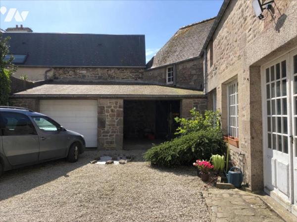 ENSEMBLE IMMOBILIER AU COEUR DU VILLAGE