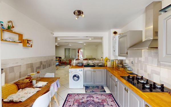 Maison à vendre    4 pièces •  Vaulx-en-Velin