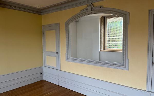 Maison à vendre    7 pièces • 267 m2 Bourg-en-Bresse