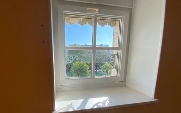 Maison à vendre    7 pièces • 267 m2 Bourg-en-Bresse