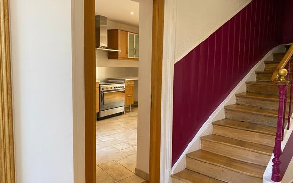 Maison à vendre    7 pièces • 267 m2 Bourg-en-Bresse