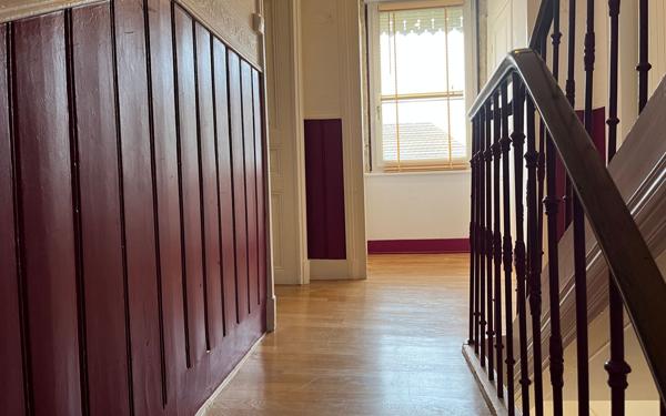 Maison à vendre    7 pièces • 267 m2 Bourg-en-Bresse