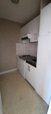 Studio avec balcon - LAVAL - Proche Avesnières