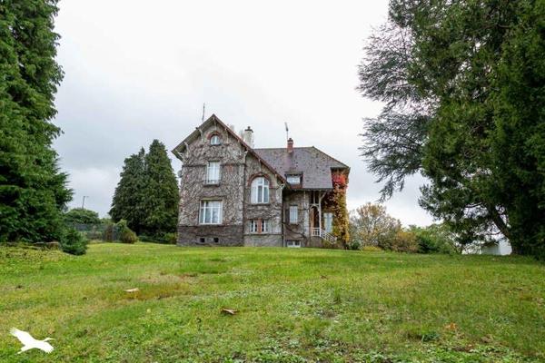 Maison à vendre |  Bourganeuf |  8 pièces | 220 m²