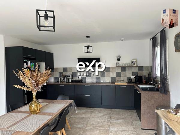 Maison - villa T4  - garage - terrasse - jardin / quartier Bonnes herbes