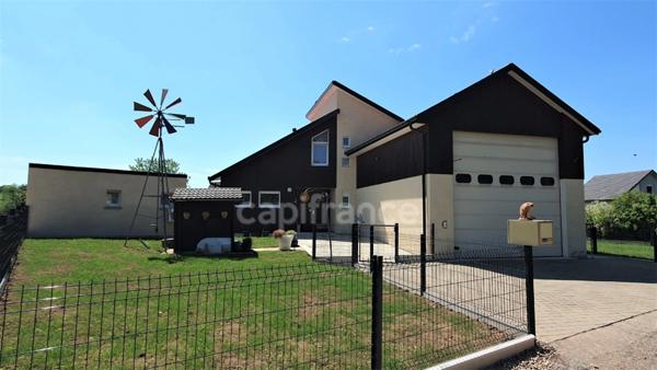 Propriété avec maison 5 pièces - piscine - hangar pour bateau et place de port - CORRE (70)