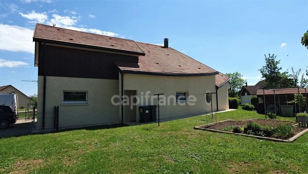 Propriété avec maison 5 pièces - piscine - hangar pour bateau et place de port - CORRE (70)