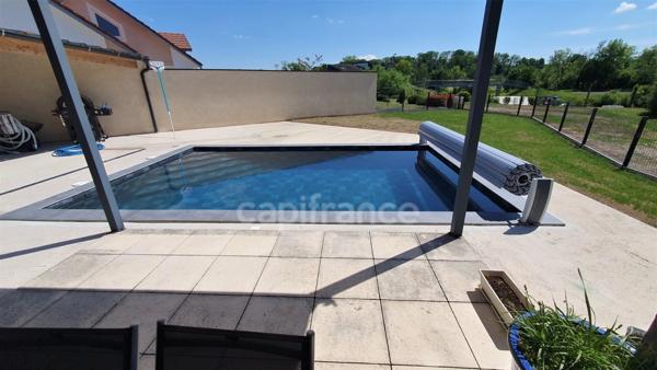 Propriété avec maison 5 pièces - piscine - hangar pour bateau et place de port - CORRE (70)