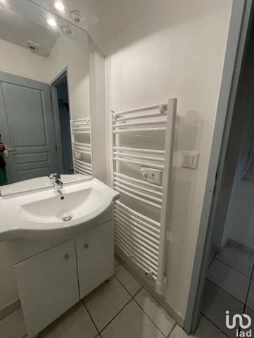Appartement 4 pièces de 30 m² à Vals-les-Bains (07600)