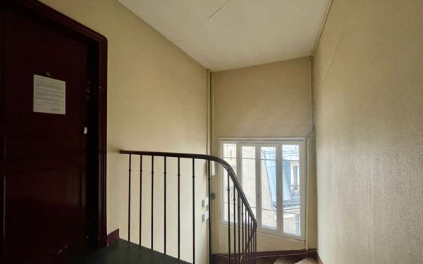 Appartement à vendre    1 pièce • 10,25 m2 Paris 11