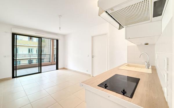 Appartement à vendre    1 pièce • 35 m2 Nice