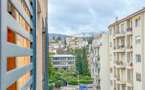 Appartement à vendre    1 pièce • 35 m2 Nice