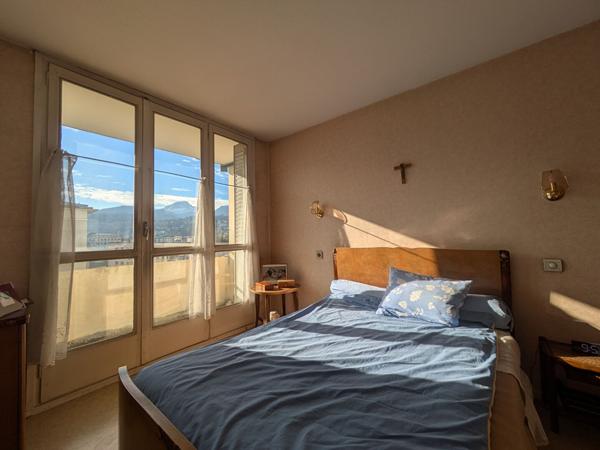 Appartement 3 pièces à vendre au dernier étage à Chambéry