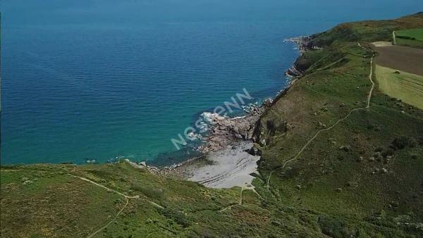 Terrain Plouezec 1100 m2, 30 m de façade exposé SUD dans un environnement calme