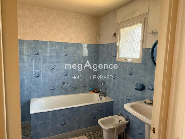 Maison à BREE, 53150 - 6 pièces 138m²