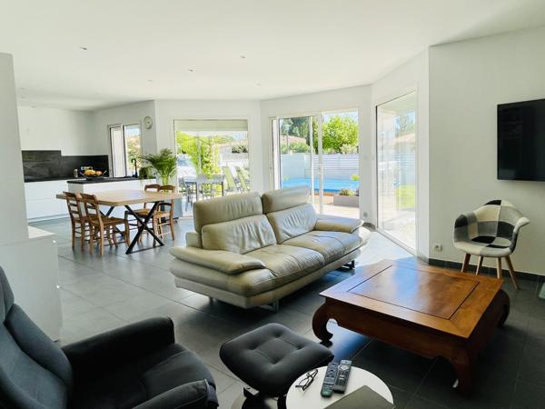 Arès (33740) La maison Soleil