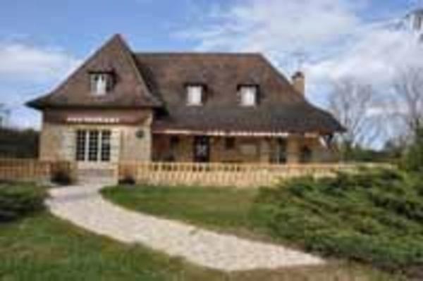 Propriete à vendre 14 pièces LE BUGUE (24)