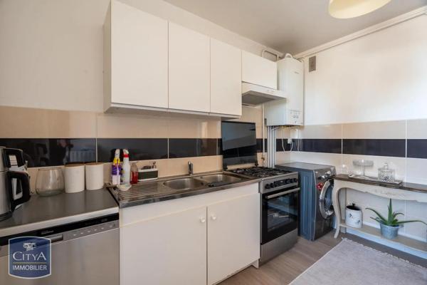 Appartement à vendre 4 pièces 75m² Rognac (13340)