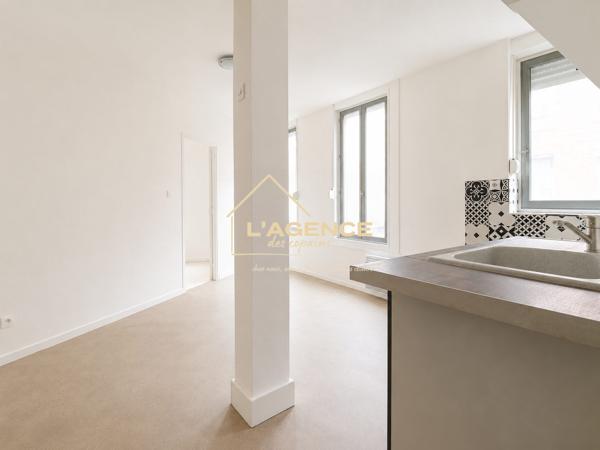 IMMEUBLE DE RAPPORT – 3 APPARTEMENTS A LOUER – CENTRE-VILLE D'HAZEBROUCK