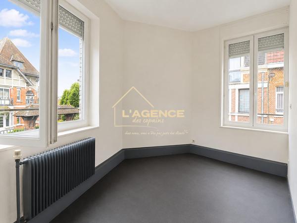 IMMEUBLE DE RAPPORT – 3 APPARTEMENTS A LOUER – CENTRE-VILLE D'HAZEBROUCK