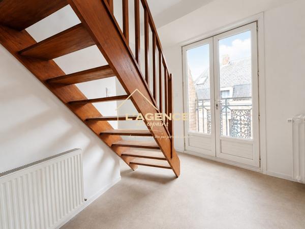 IMMEUBLE DE RAPPORT – 3 APPARTEMENTS A LOUER – CENTRE-VILLE D'HAZEBROUCK