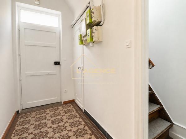IMMEUBLE DE RAPPORT – 3 APPARTEMENTS A LOUER – CENTRE-VILLE D'HAZEBROUCK