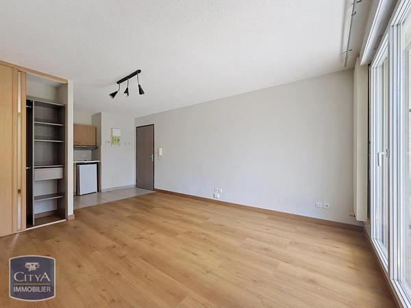 Appartement à louer 1 pièce 22.7m² Lyon (69008)