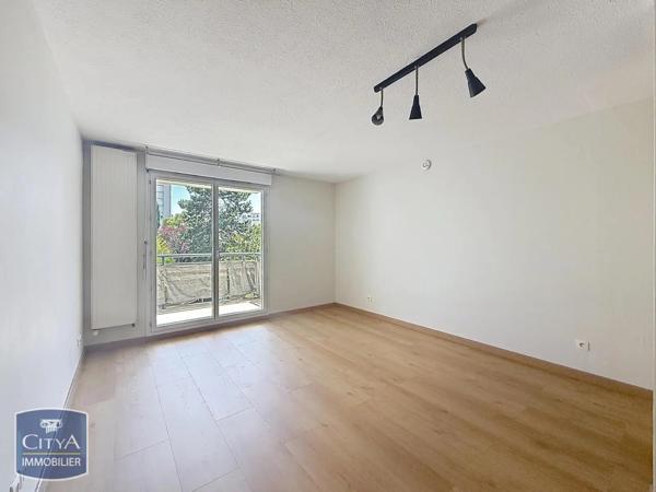 Appartement à louer 1 pièce 22.7m² Lyon (69008)