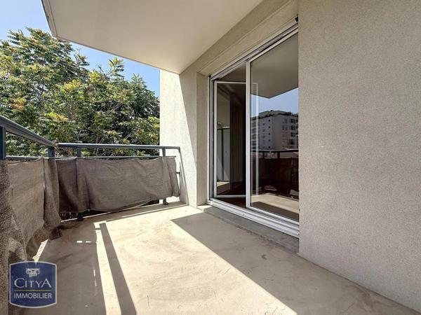 Appartement à louer 1 pièce 22.7m² Lyon (69008)