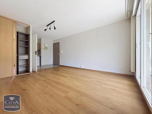 Appartement à louer 1 pièce 22.7m² Lyon (69008)