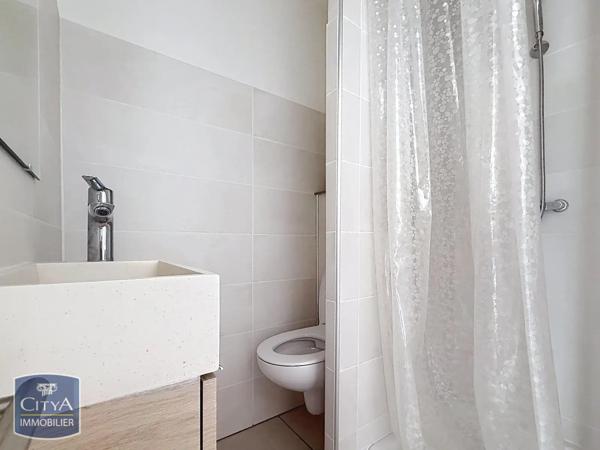 Appartement à louer 1 pièce 22.7m² Lyon (69008)