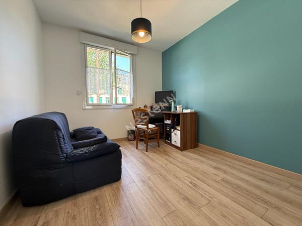 Maison rénovée / 5 chambres / Terrain 638 m² / Centre de Châteaugiron / Vie de plain-pied