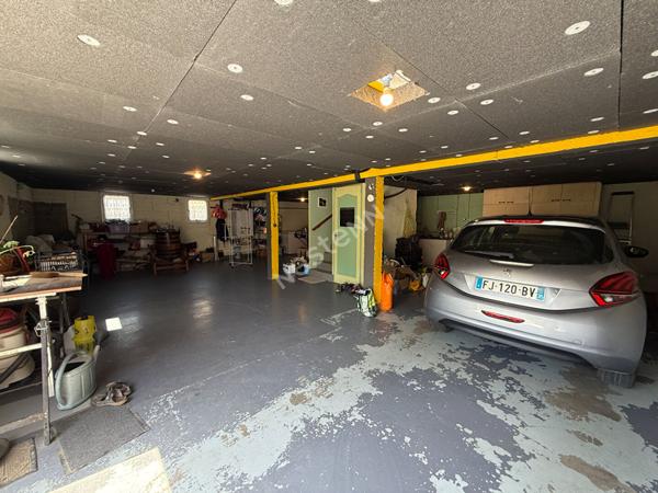 Maison rénovée / 5 chambres / Terrain 638 m² / Centre de Châteaugiron / Vie de plain-pied