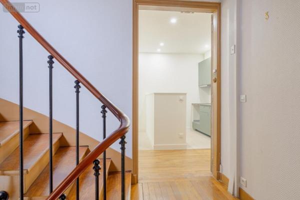 Appartement à vendre à Paris 18e arrondissement à Paris (75018), ref : 75022-884