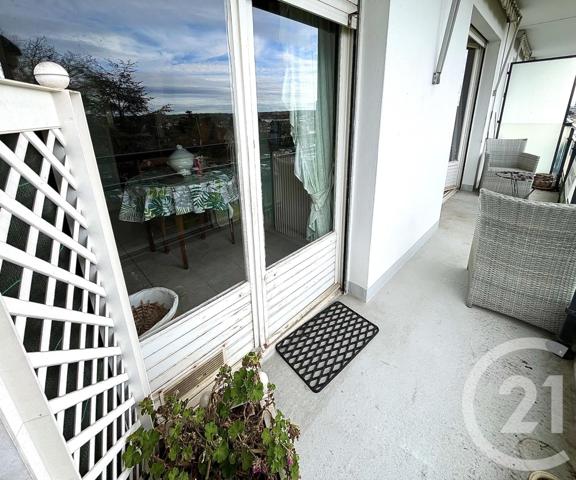 Appartement T3 à vendre  3 pièces - 65 m2 CHATELLERAULT - 86