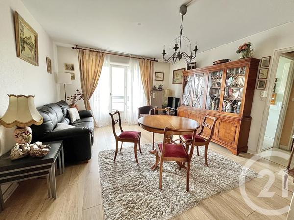 Appartement T3 à vendre  3 pièces - 65 m2 CHATELLERAULT - 86
