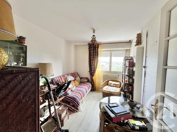 Appartement T3 à vendre  3 pièces - 65 m2 CHATELLERAULT - 86