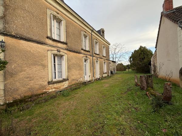 MAISON à RENOVER - 3 CHAMBRES - GRENIER - TERRAIN
