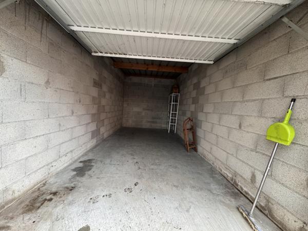 Le Pontet (84130) À louer – Garage sécurisé – Le Pontet (Route de Lyon)