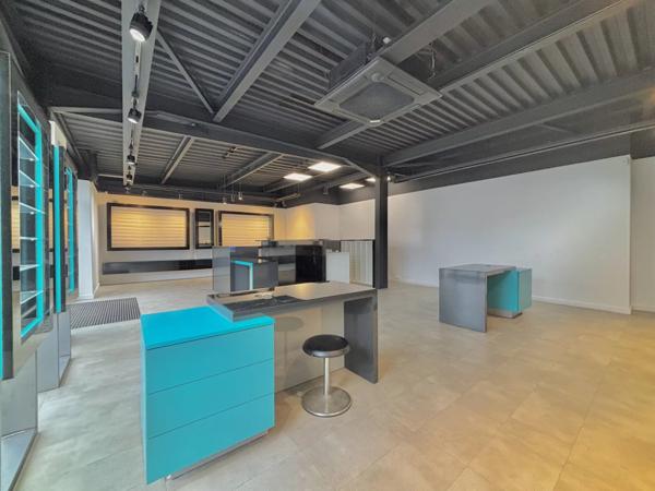 Vente Local commercial 2 pièces 107 m2 à Agde