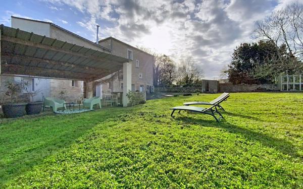 Maison à vendre    5 pièces •  Niort