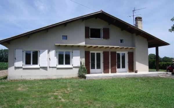 Maison à louer    5 pièces •  Arsague